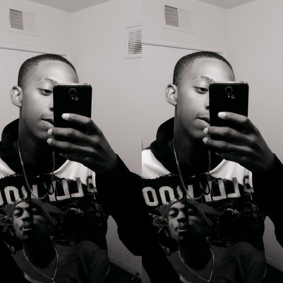 Meet your Posher, Wòñë - Picture 1 of 1